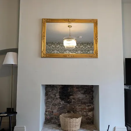 Botany Bay House *